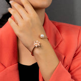 Adjustable Pearl Bracelet In Rose Gold (6C)