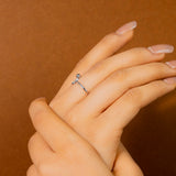 Forever shining Flower Ring in White Gold