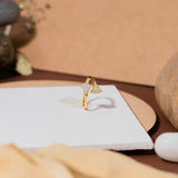 Seashell Symphony Diamond and mother of pearl Ring : Coastal Elegance with Nature's Touch