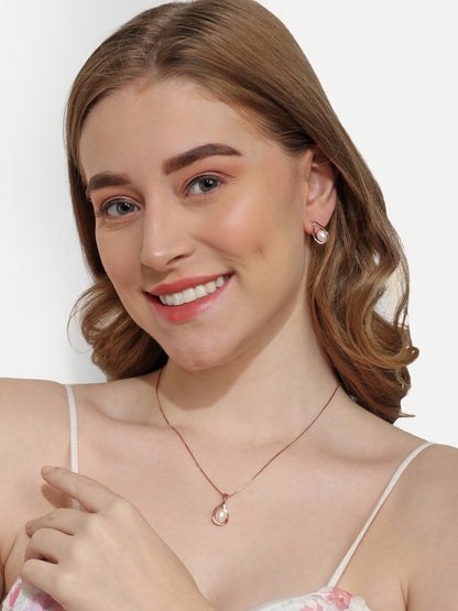 Caged pearl pendant set rose gold