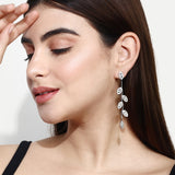 Leaf droplets Earrings White Gold