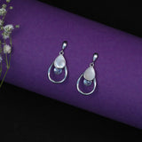 Dancing Drops of heaven Earrings in White Gold