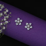 Diamond Blossom earrings : Sparkling Floral Elegance - White Gold