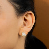 Floral stud earrirgs feaduring pearls in gold plated