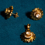 Flower pendant With Earrings in Mossinaite 18kt Gold Polish